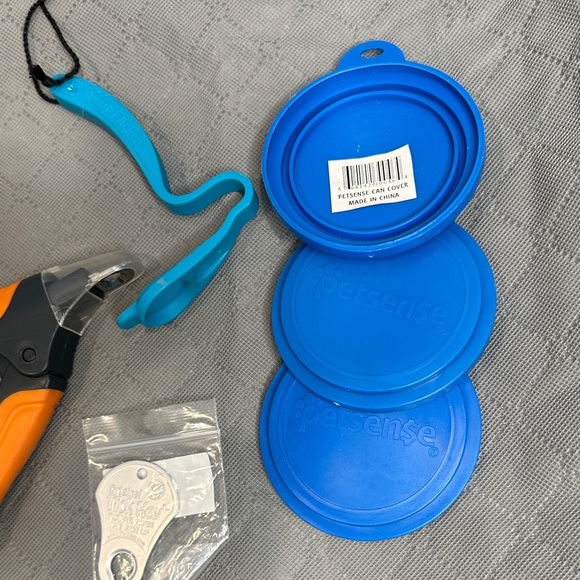 Dog Essentials Bundle Set Nail Clippers Tick Remover Treat Flicker Can Covers x3 - Picture 3 of 11